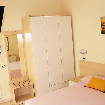 Hotel Dependance Barca D'oro 2*